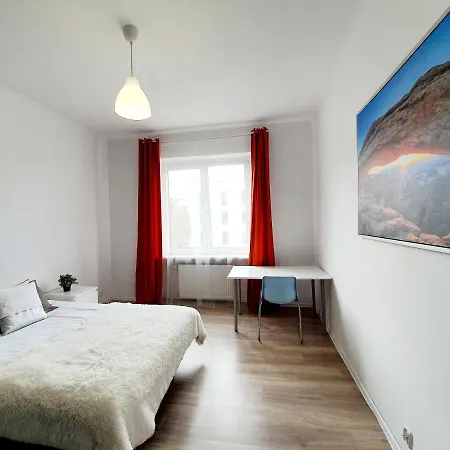Apartment Mieszkanie Swietojanska 78 *