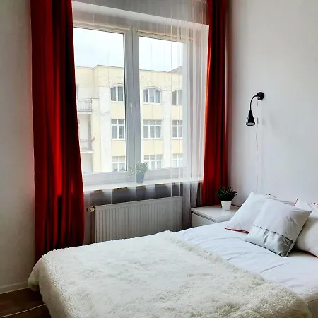 Mieszkanie Swietojanska 78 *